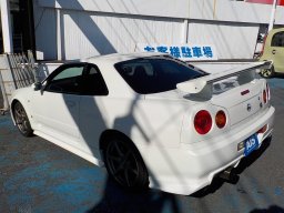 Nissan SKYLINE GT-R V SPEC 2 picture