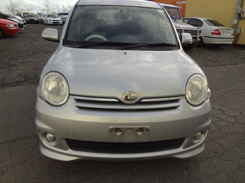 Toyota sienta 2007