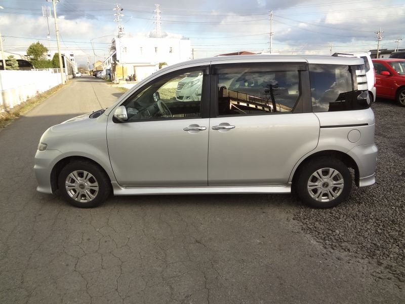 Toyota sienta 2007