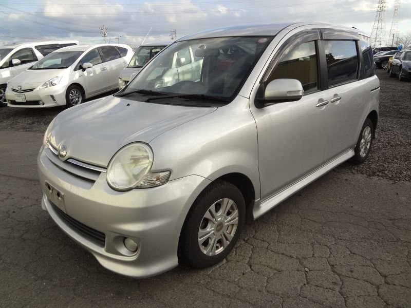 Toyota sienta x