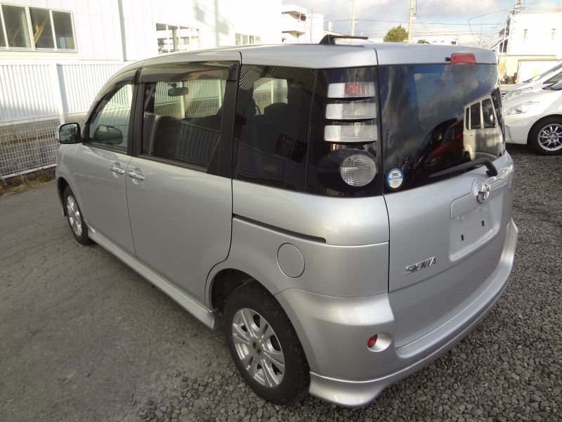 Toyota sienta x