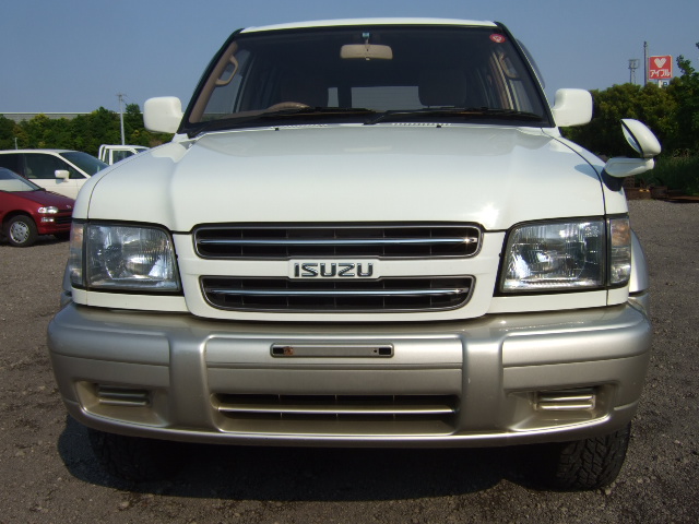 Isuzu bighorn 2001