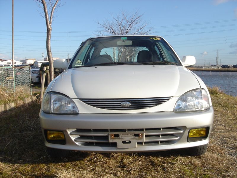 Daihatsu charade 1998