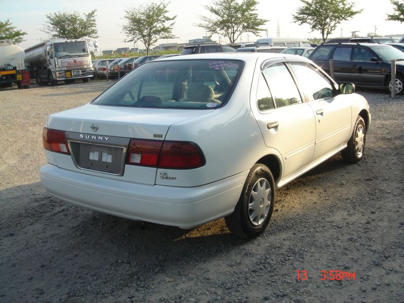 Nissan sunny ex saloon