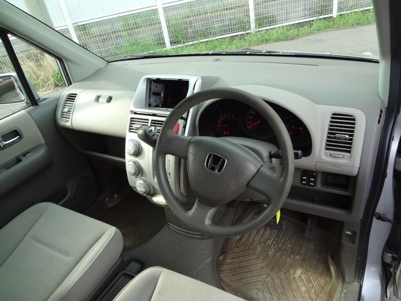 Honda mobilio 2005