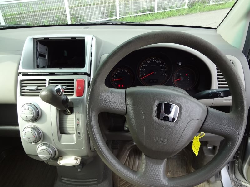 Honda mobilio 2005