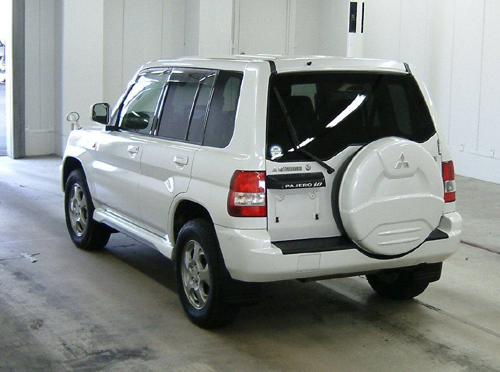 Mitsubishi Pajero IO PEARL PACKAGE, 2000, used for sale