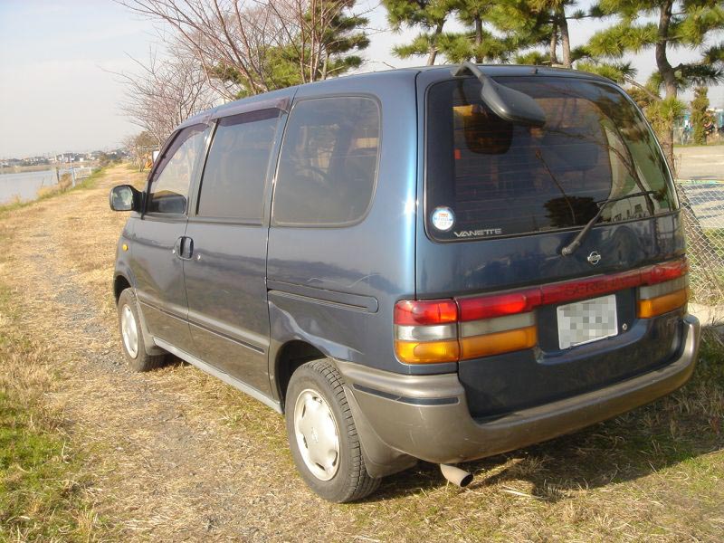 Nissan serena 1994