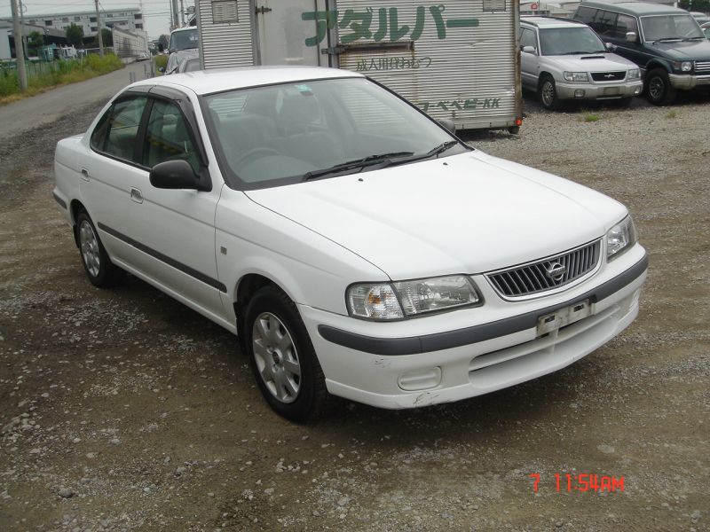 Nissan sunny ex saloon