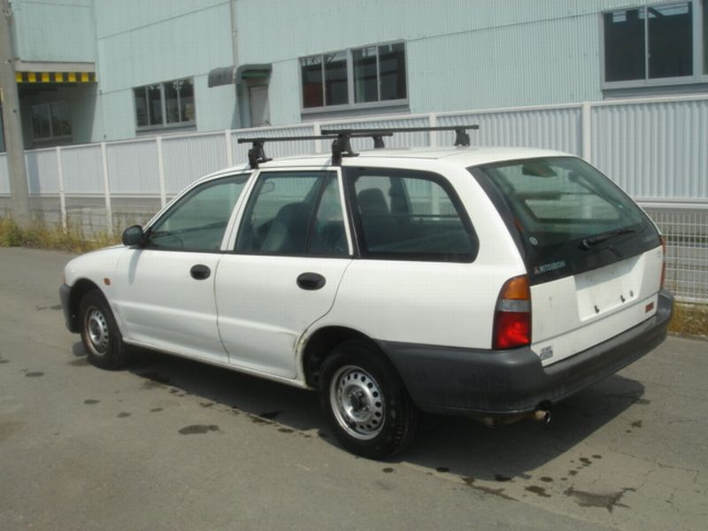 Mitsubishi libero 2001