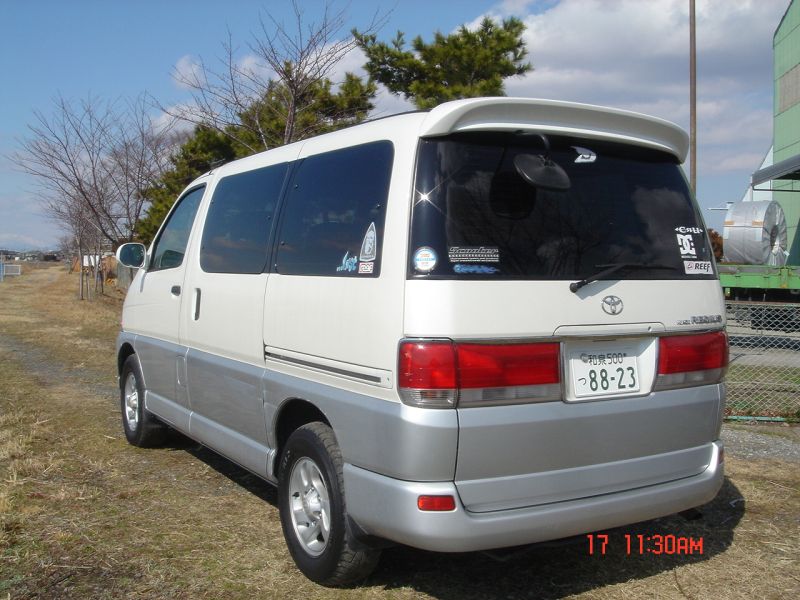 Toyota hiace regius 1997