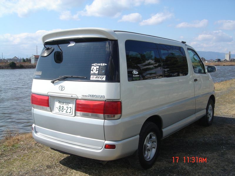 Toyota hiace regius 1997