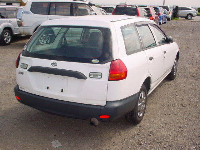 Nissan ad 2002 год