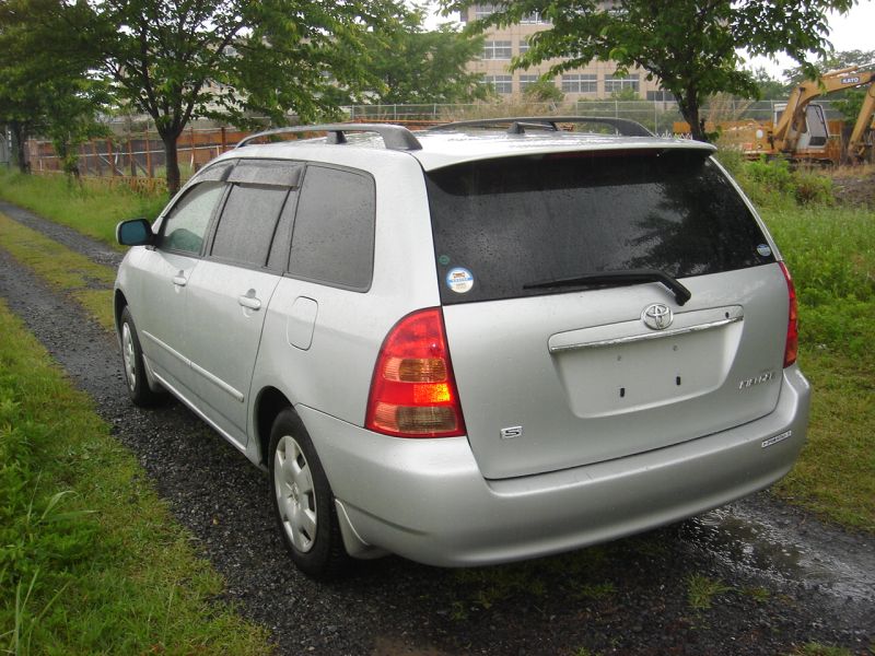 Toyota corolla fielder 2004