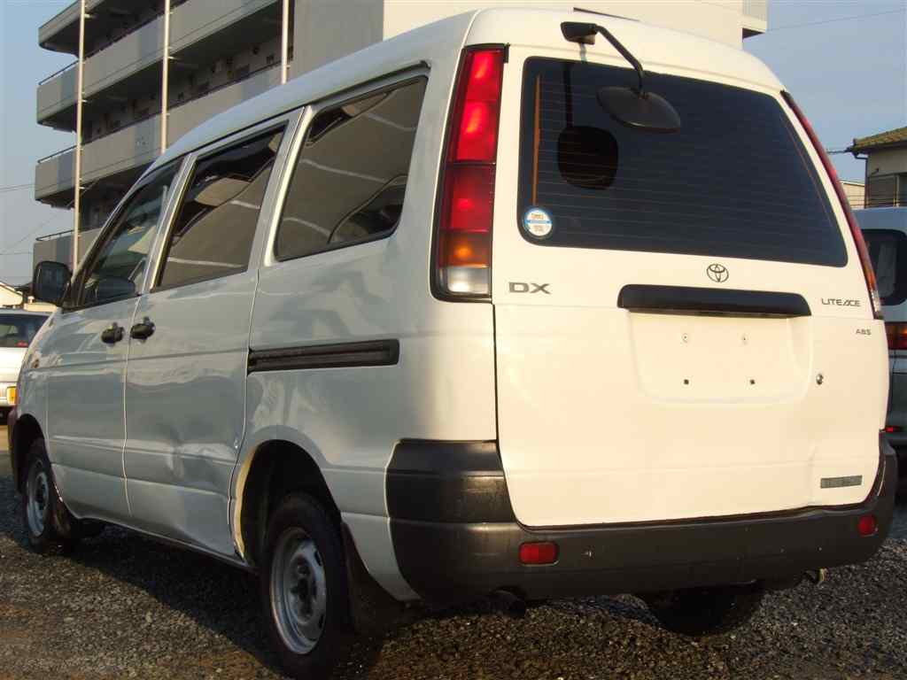 Toyota lite ace noah