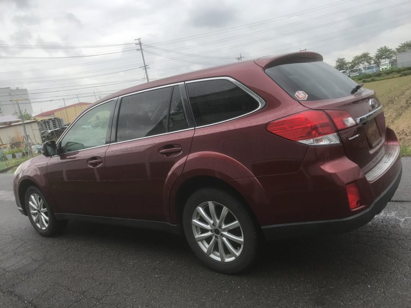 Subaru legacy outback 2010