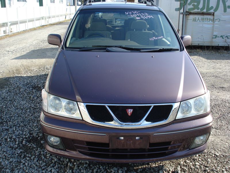 Nissan presage i 1998