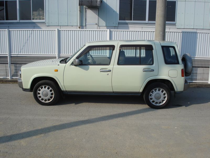 Nissan rasheen 1996