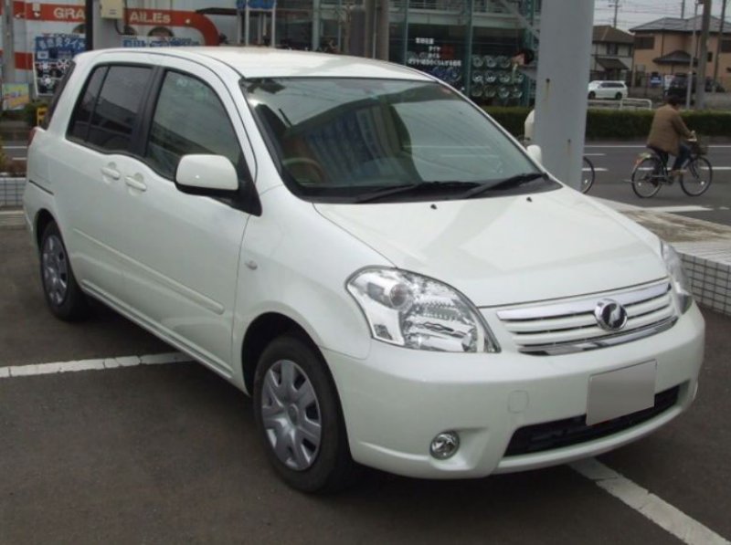 Toyota raum фото