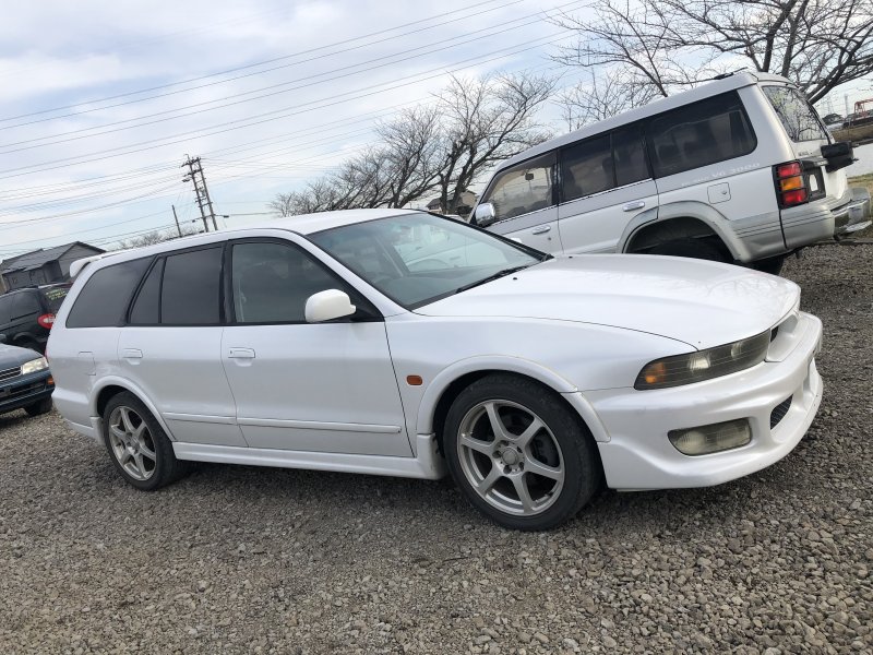 Mitsubishi legnum 1999