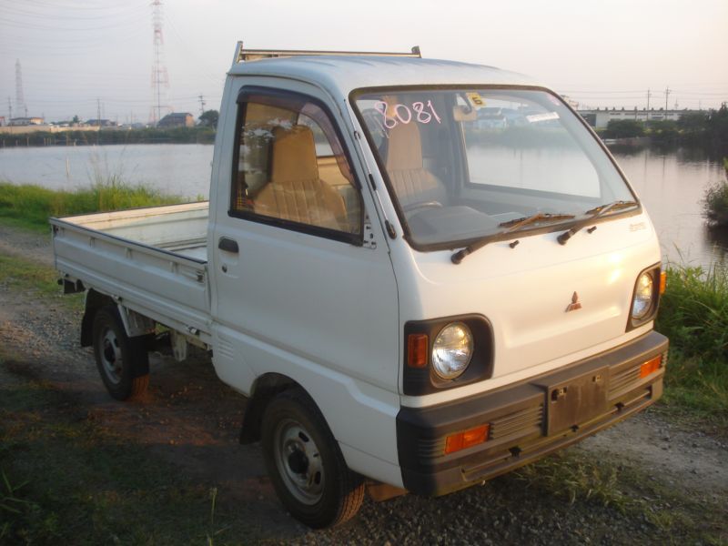 Mitsubishi minicab 4wd