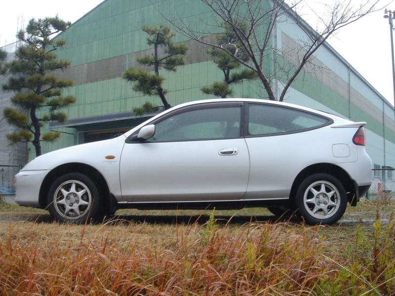 Mazda familia 1996