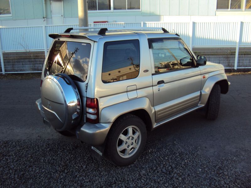 Mitsubishi pajero junior 1997