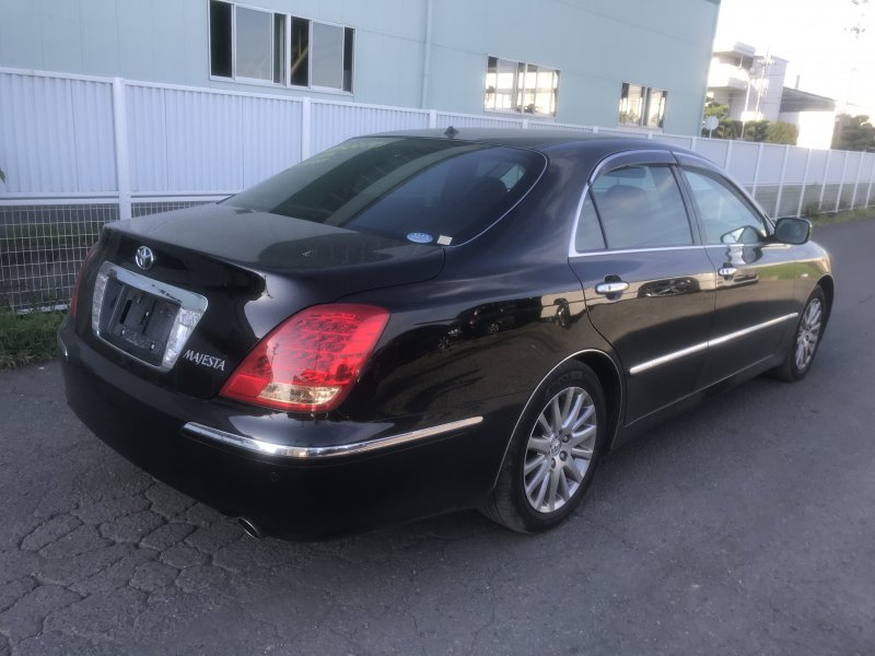 Toyota crown majesta 2008