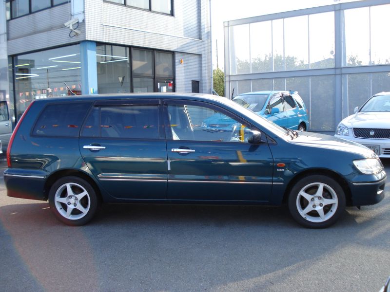 Mitsubishi cedia wagon