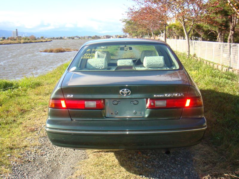 Toyota camry gracia 1998