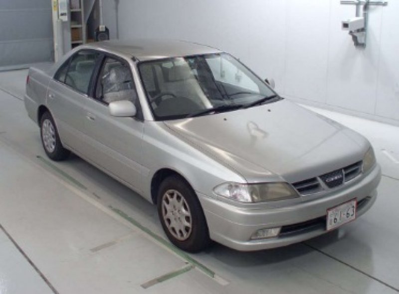 Toyota carina фотографии