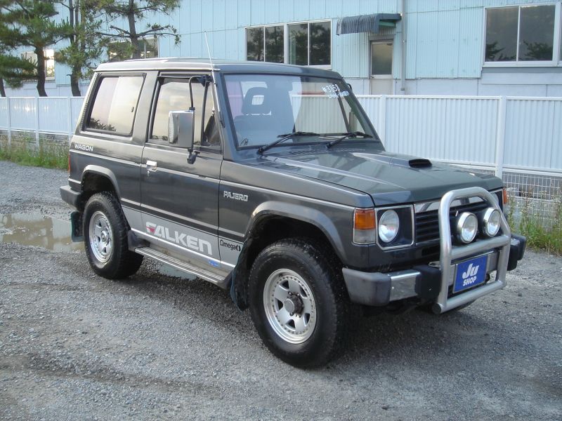 Mitsubishi pajero l144g