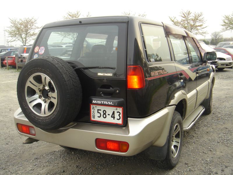 Nissan mistral 1995