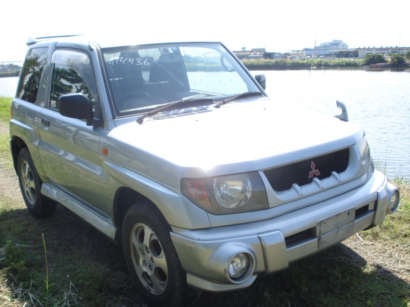 Mitsubishi pajero io 1998