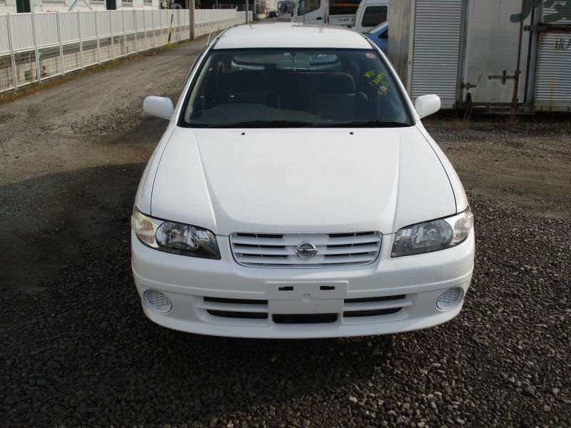 Nissan expert 2003