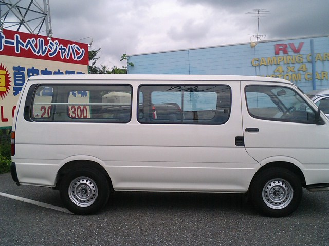 Toyota hiace regius 2002