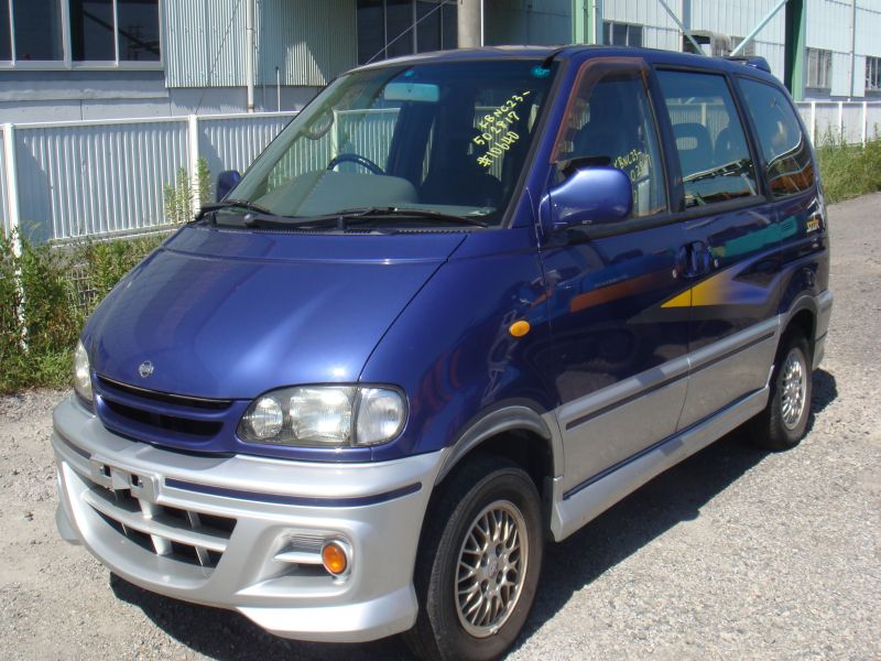 Nissan serena 4wd