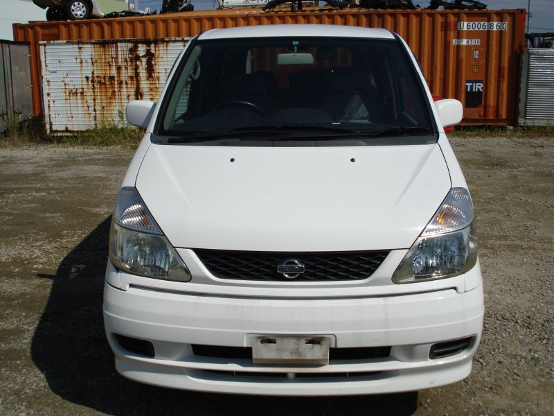 Nissan serena 1999