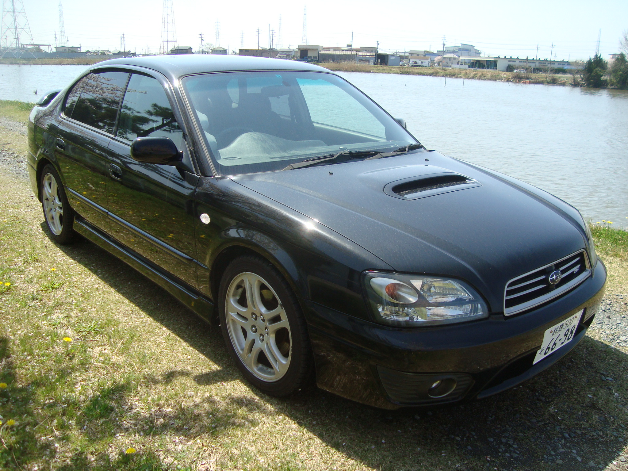 Subaru legacy b4 универсал