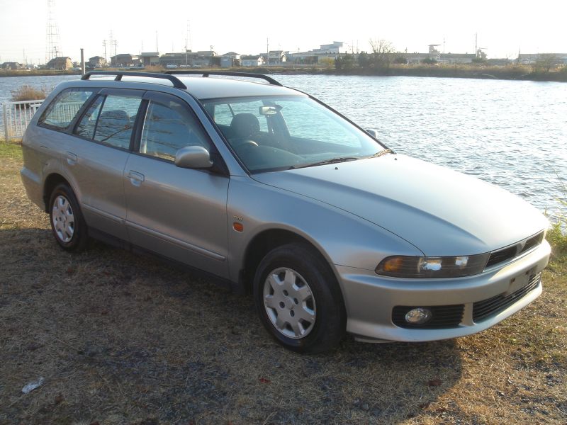 Mitsubishi legnum 1999