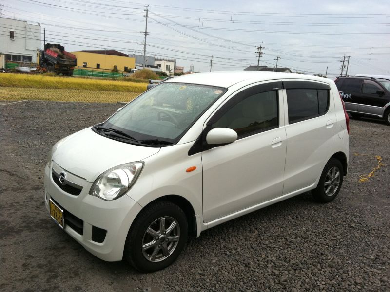 Daihatsu mira 2009 год