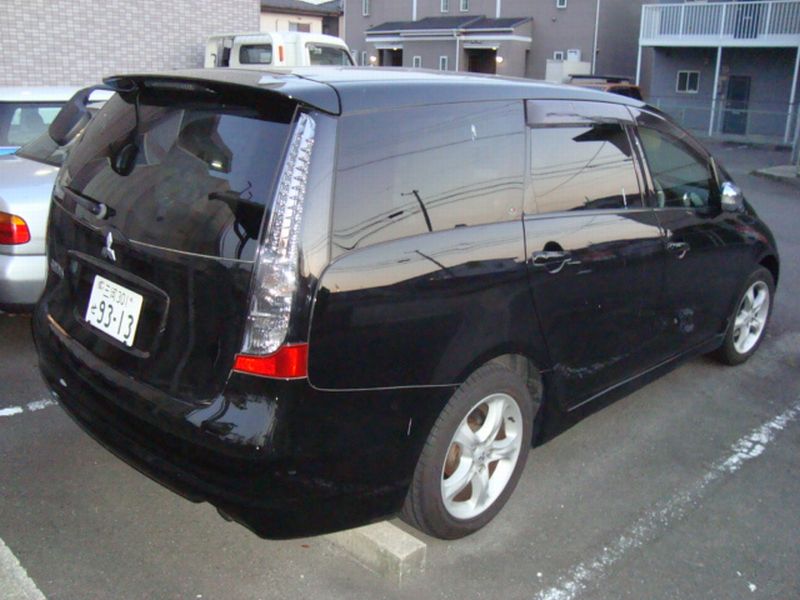 Mitsubishi grandis 2003