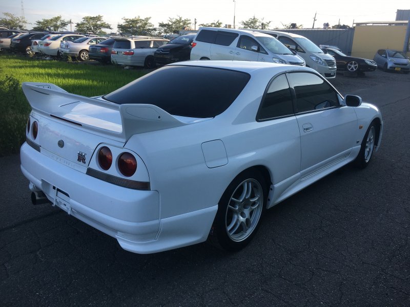 Nissan skyline 97