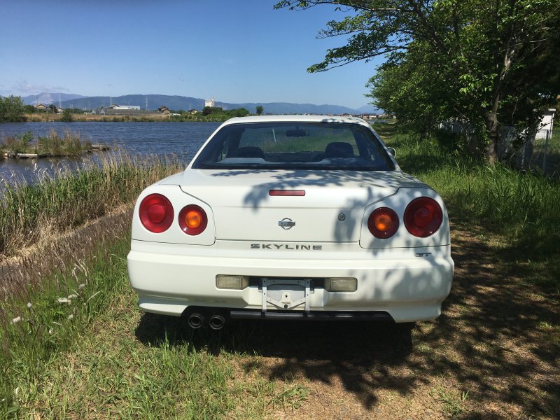 Nissan skyline gt 2000