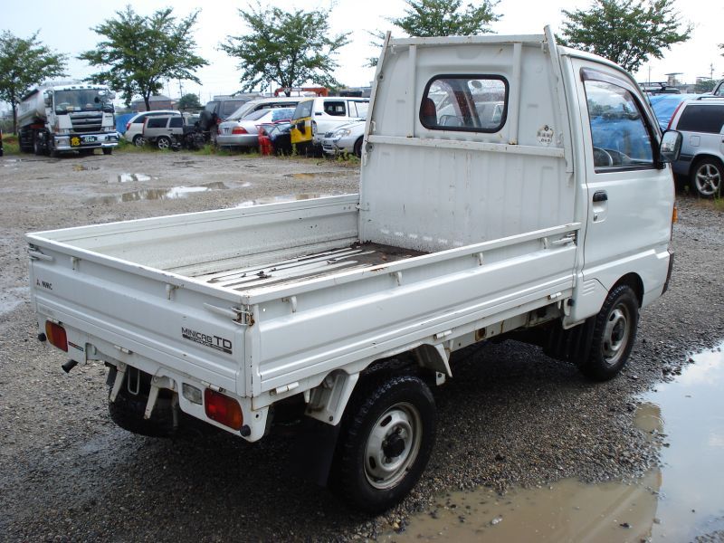 Mitsubishi minicab truck