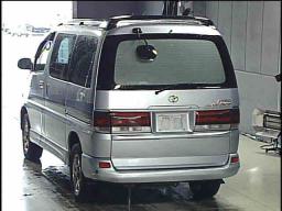 Toyota regius 4wd