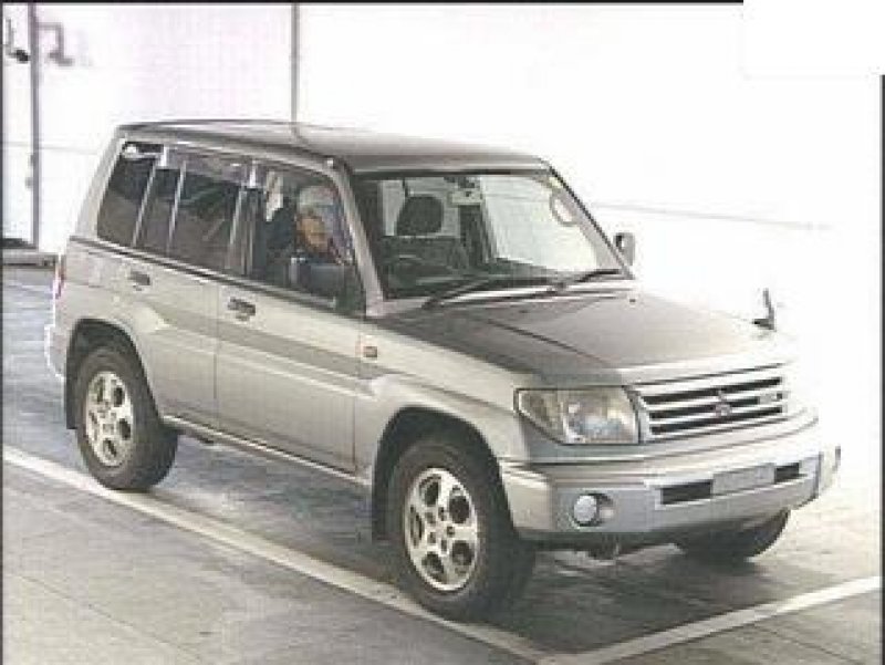 Mitsubishi pajero io 1998