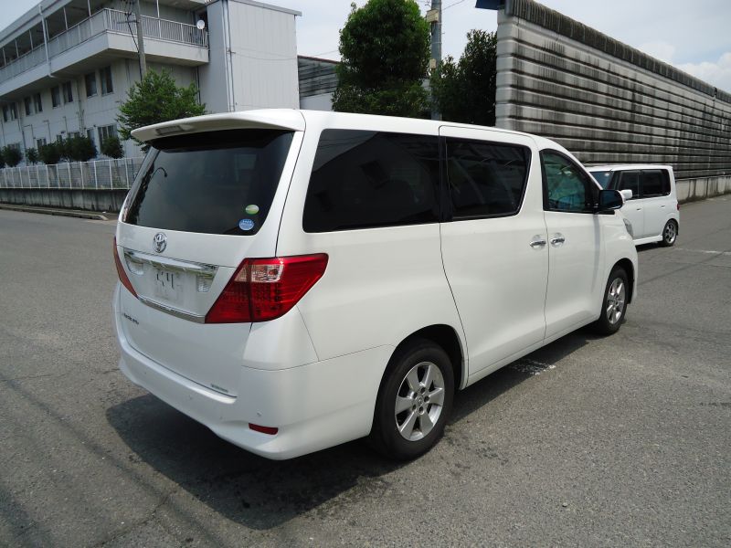 Toyota alphard 4wd