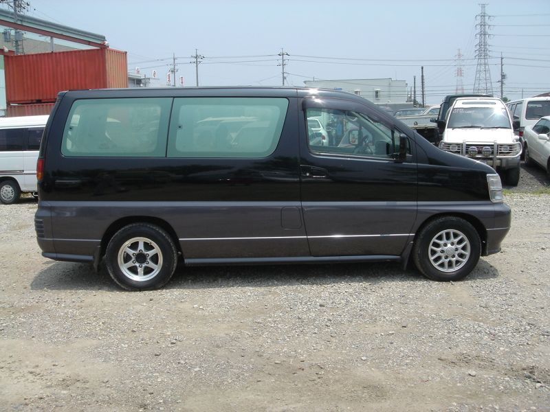 Nissan homy elgrand