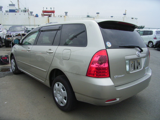 Toyota corolla fielder 2004